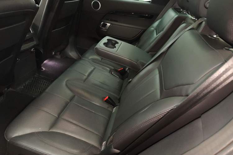 Used Land Rover Discovery 2018 3.0 SC V6 SE
