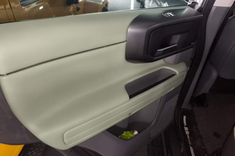 Used Beijing Auto BJ40 2024 2.0T All-New Urban Hunter Edition Pioneer Type
