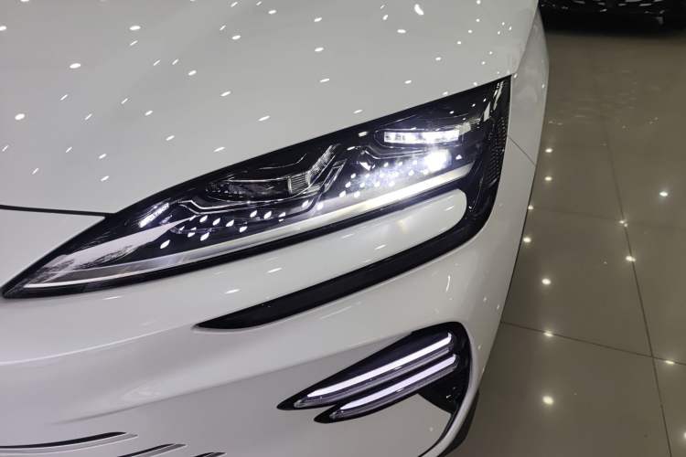 Used BYD Song PLUS New Energy 2023 Champion Edition DM-i 110KM Flagship Model
