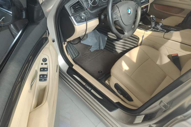 Used BMW 5 Series 2014 520Li Elegant Model