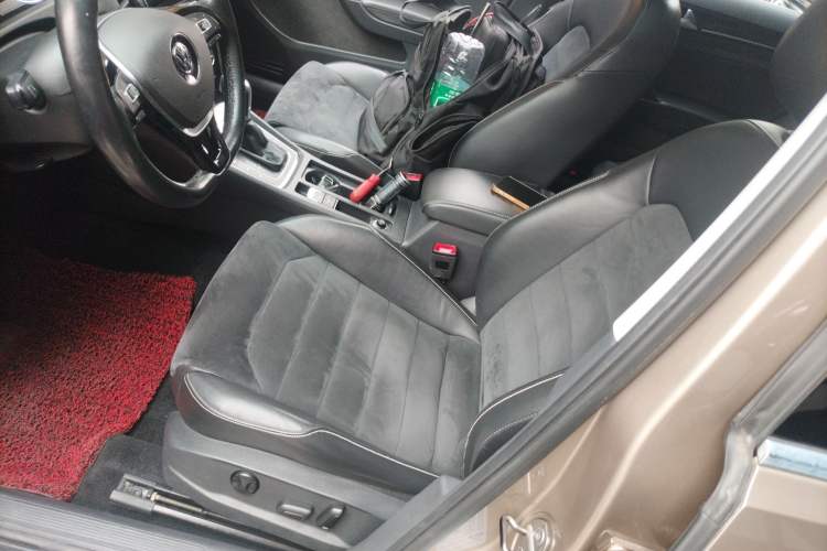 Used Volkswagen Golf 2015 1.4TSI Automatic Flagship Model
