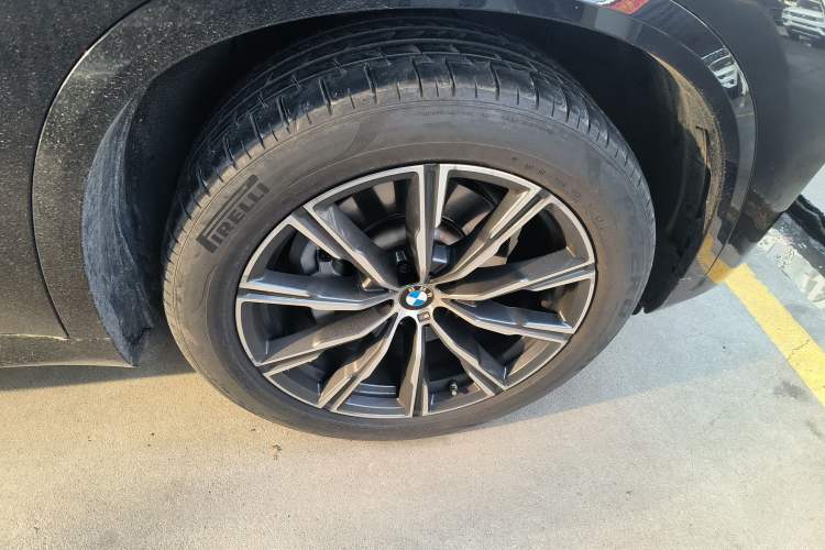 Used BMW X5 2022 Restyled xDrive 30Li Luxury Version M Sport Package
