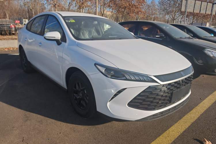 Used BYD Qin PLUS 2025 DM-i Smart Drive 55KM Leading Model