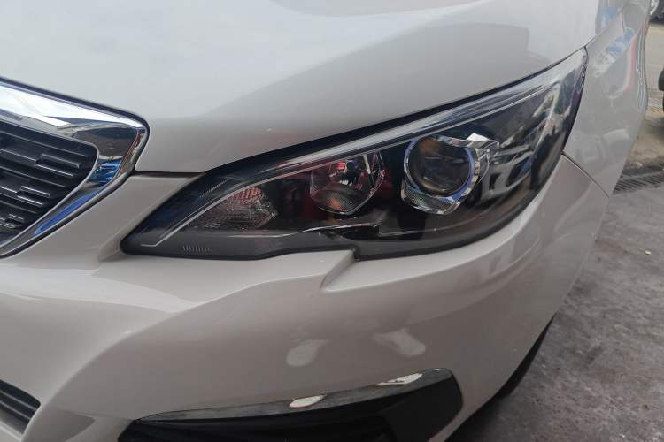 Used Peugeot 308 2018 1.6L Automatic Luxury Edition
