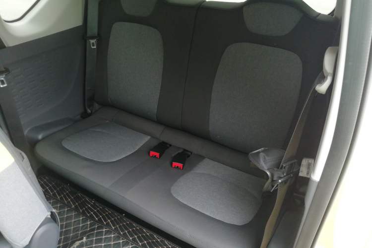 Used Wuling Hongguang MINIEV 2021 Macaron Premium Model – Lithium Iron Phosphate