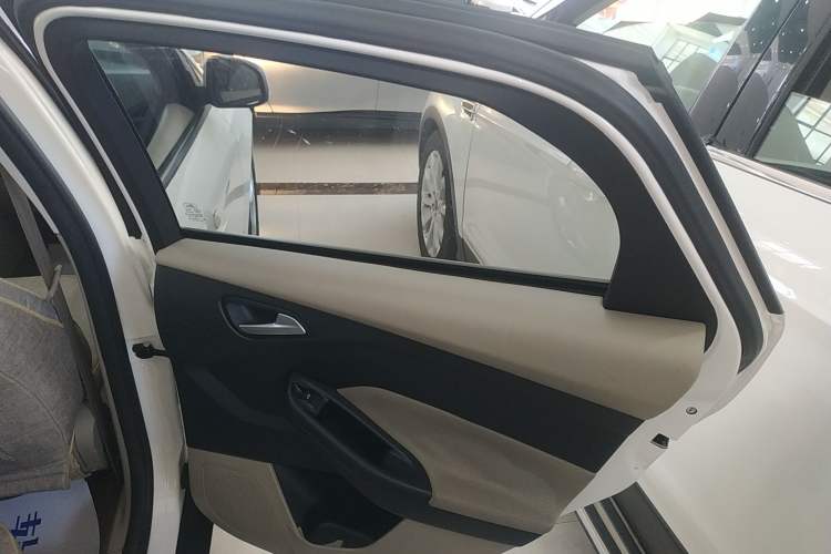 Used Ford Focus 2017 Sedan 1.6L Automatic Comfort Plus SmartDrive Edition