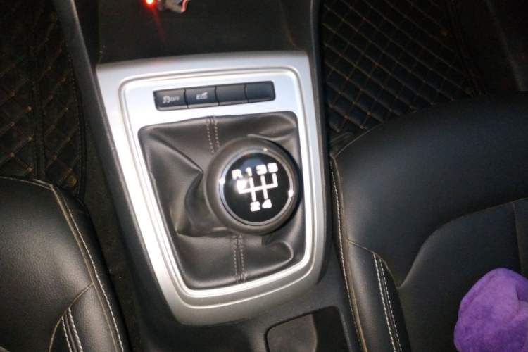 Used Roewe i6 2019 PLUS 1.6L Manual 4G Connect Flagship Deluxe Edition