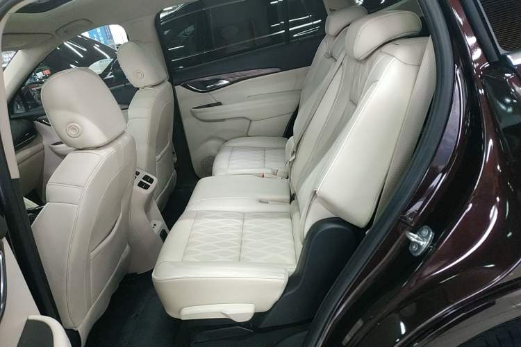 Used Buick Envision 2022 Encore Plus Avenir Aivia 7-Seater Edition