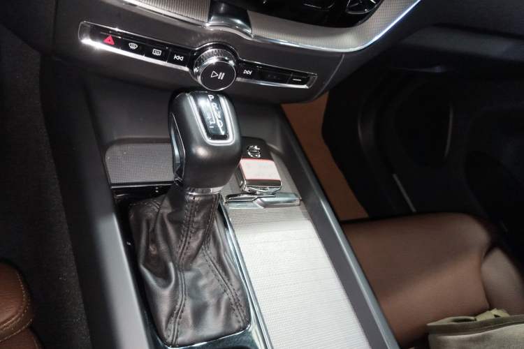 Used Volvo XC60 2021 T5 4x4 Smart Luxury Edition
