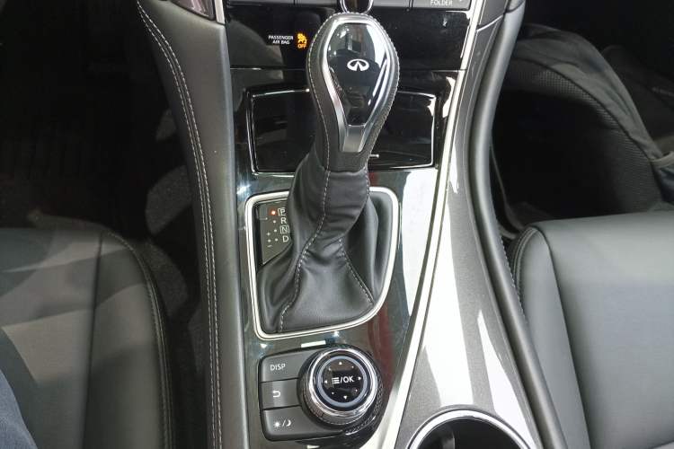 Used Infiniti Q50L 2018 2.0T Comfort Edition China VI Standard
