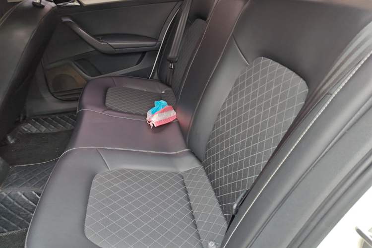 Used Skoda Rapid 2019 1.5L Automatic Comfort Edition China VI Standard