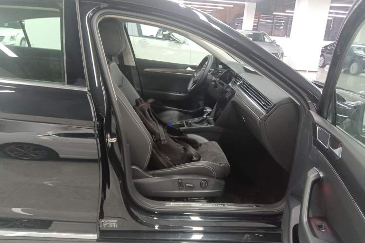 Used Volkswagen Magotan 2020 330TSI DSG Luxury Edition