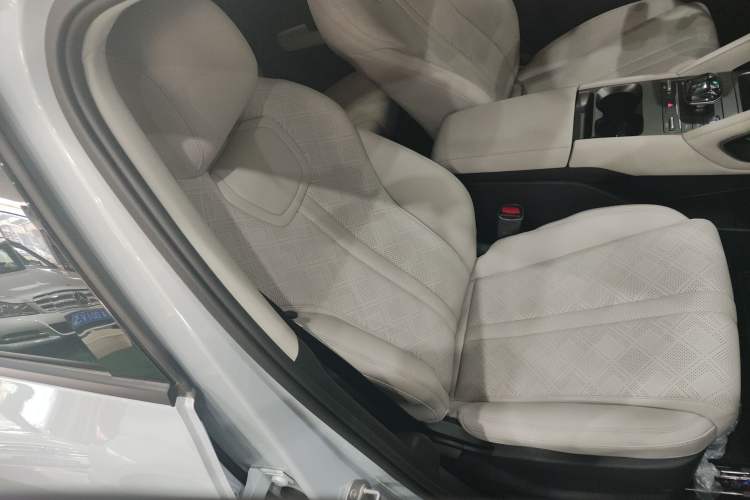 Used BYD Yuan UP 2024 401 km Active Version
