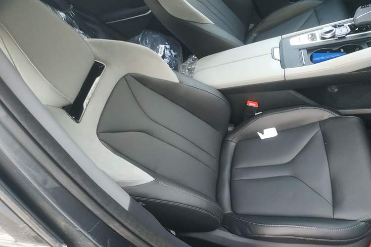 Used Changan CS75 PLUS 2026 Model, Smart Champion Edition 1.5T New Blue Whale Smart Navigation Version
