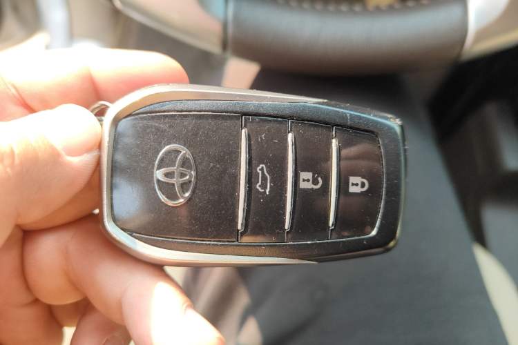 Used Toyota Prado 2016 2.7L Automatic Standard Edition