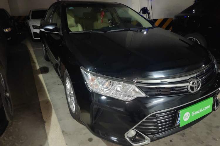 Used Toyota Camry 2016 2.0G 10th Anniversary Leading Edition
