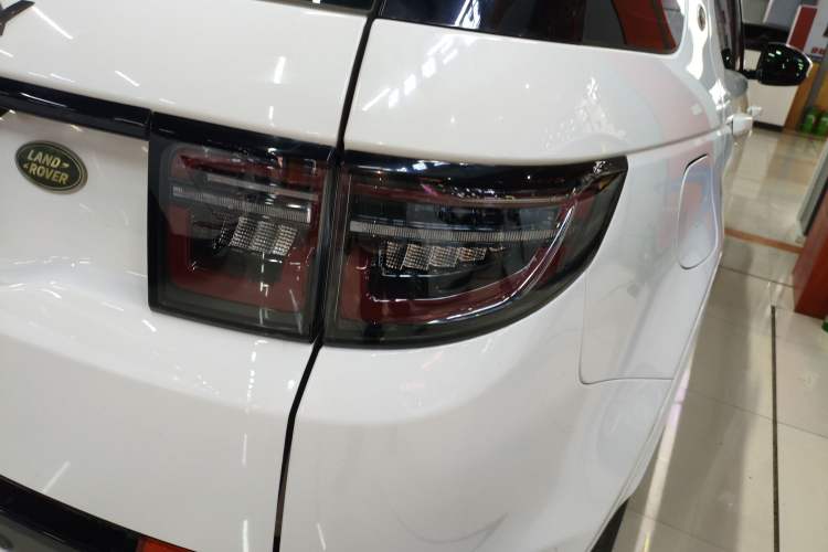 Used Land Rover Discovery Sport 2020 249 PS R-Dynamic Performance Edition
