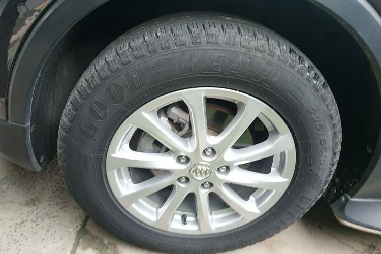 Used Buick Envision 2017 20T Two-Wheel Drive Luxury Model
