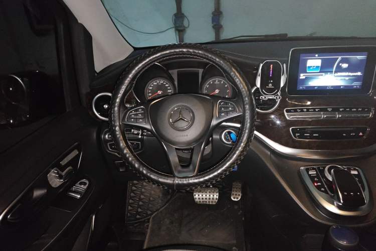 Used Mercedes-Benz V-Class 2018 V 260 Prestige Edition China VI