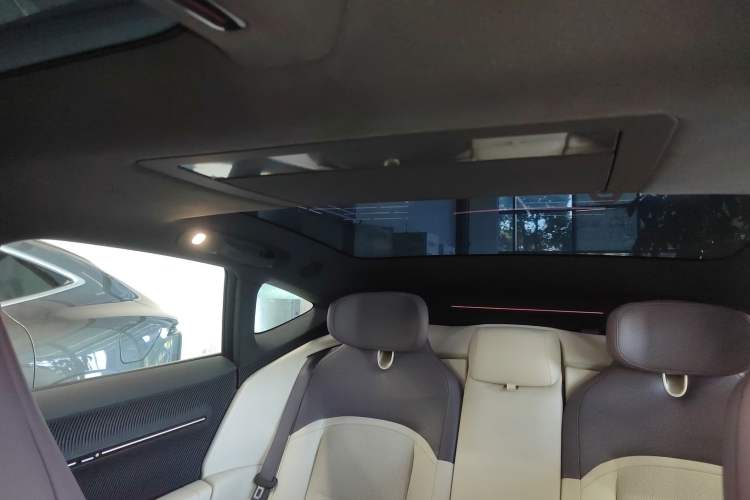 Used  12 2025 Ultra Extended-Range Edition