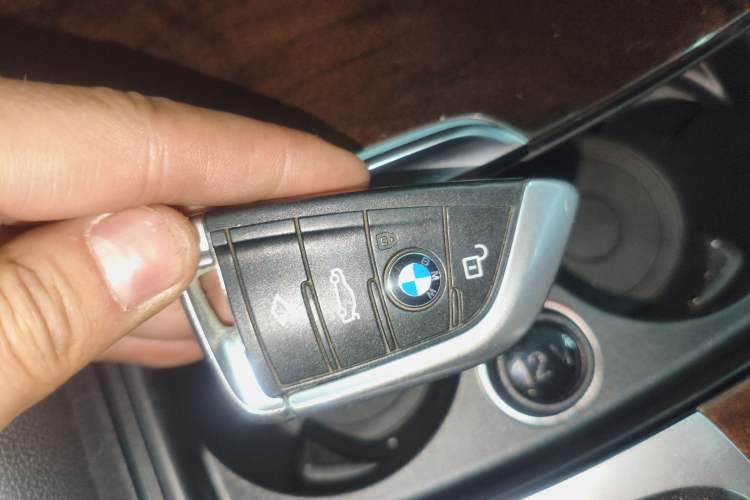 Used BMW 5 Series 2018 528Li Launch Special Edition
