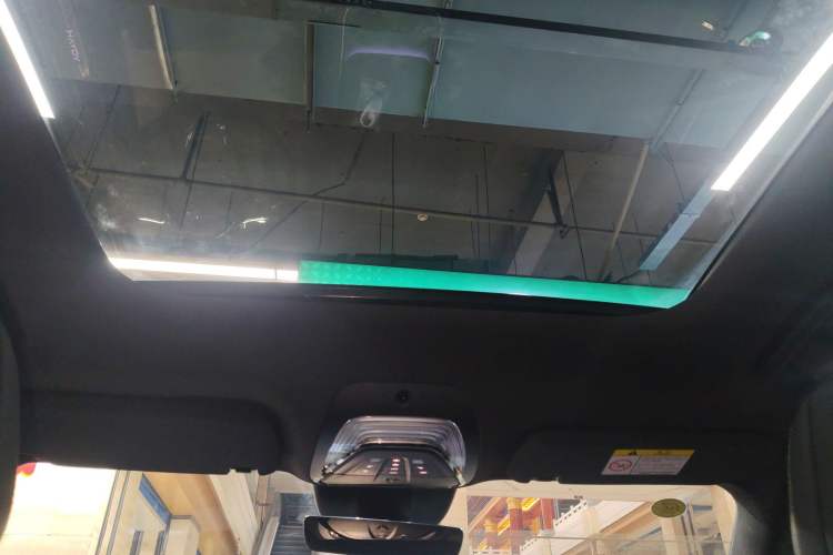 Used VOYAH FREE 2025 318 318 km Rear-Drive Touring Edition