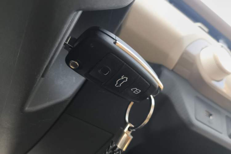 Used Chery QQ Ice Cream 2024 Edition Youth Version 205km Sundae
