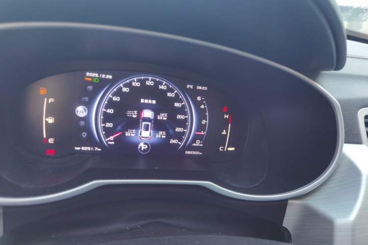 Used Geely Auto Emgrand X7 Sport 2018 1.8TD Automatic Two-Wheel Drive Smart Connect 4G Internet Edition