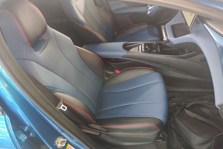 Used BYD Dolphin 2021 405 km Free Version
