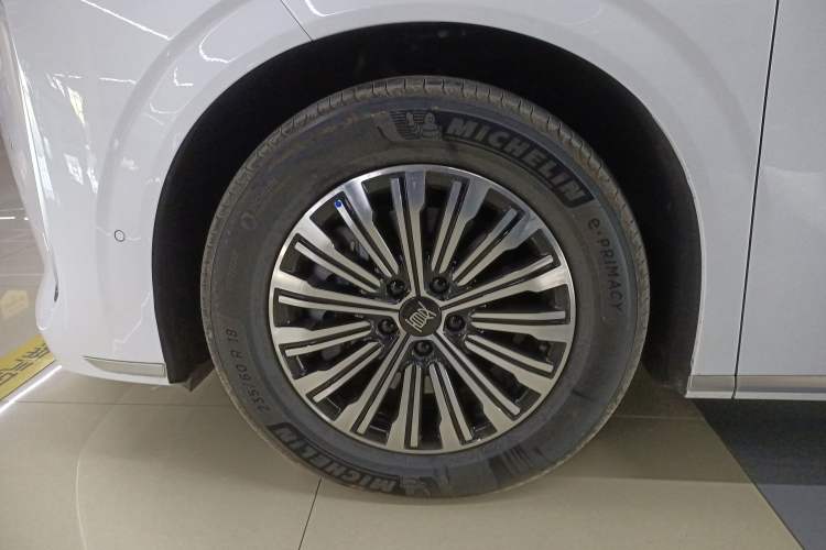Used BYD Xia 2025 DM-i 1.5T 180km Beyond Edition
