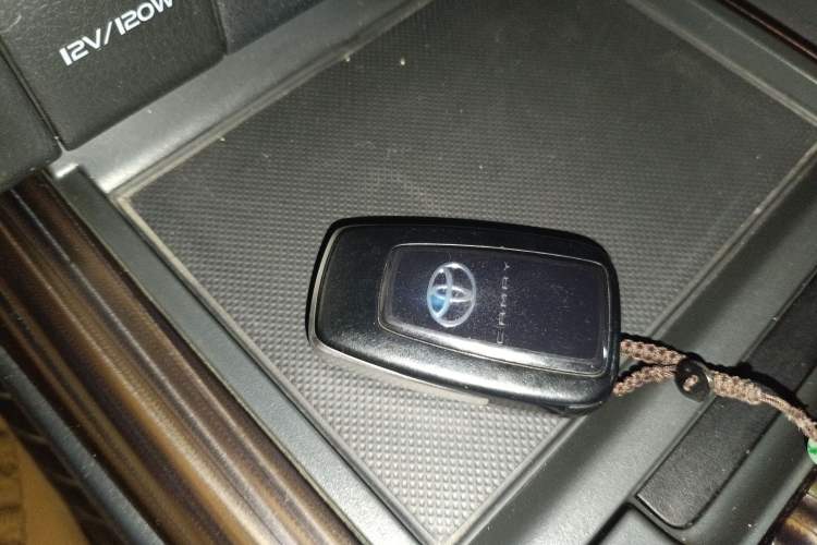 Used Toyota Camry 2019 Revised Version 2.5G Luxury Edition
