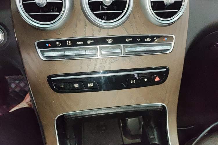 Used Mercedes-Benz GLC 2022 Refreshed GLC 300 L 4MATIC Dynamic Edition Prestige Version
