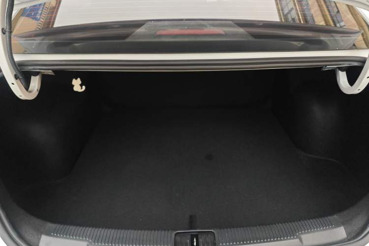 Used Roewe i5 2019 1.5L Manual 4G Connectable Langhao Edition
