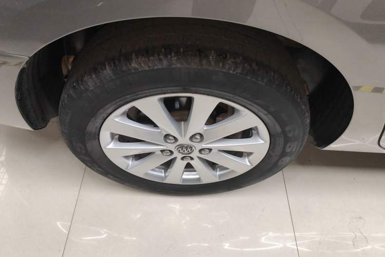 Used Buick GL8 2018 28T Luxury Model China VI Standard
