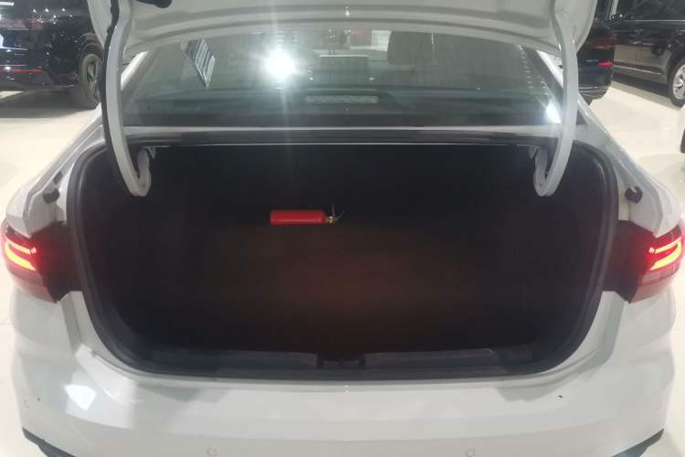 Used Volkswagen Lavida 2023 Revised 1.5L Automatic DeYi Edition