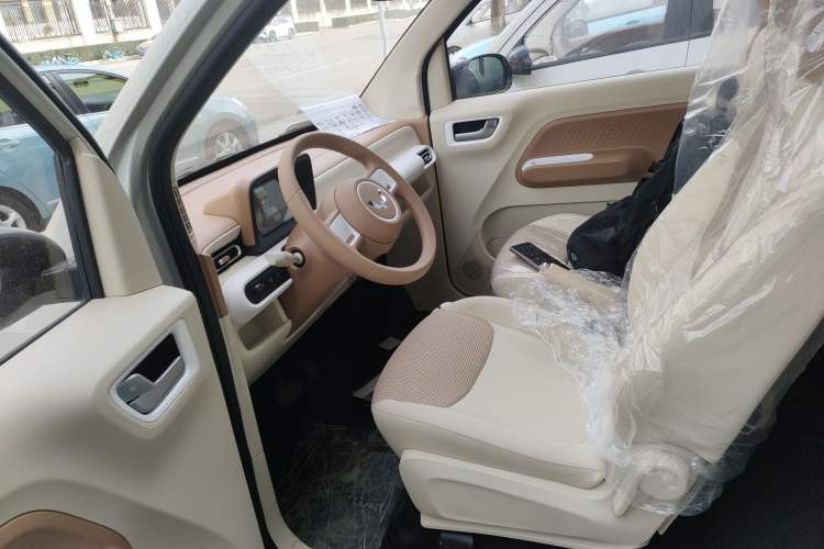 Used Wuling Hongguang MINIEV 2024 3rd Generation 215km Youth Edition
