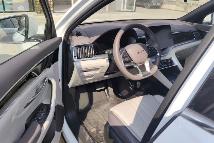 Used BYD Song PLUS New Energy 2025 DM-i 112KM Prestige Model
