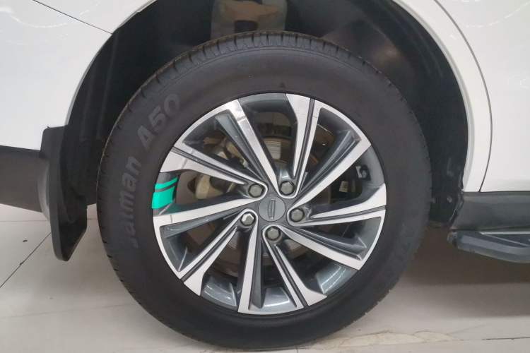 Used Geely Auto Vision X6 2020 1.4T CVT Luxury Edition
