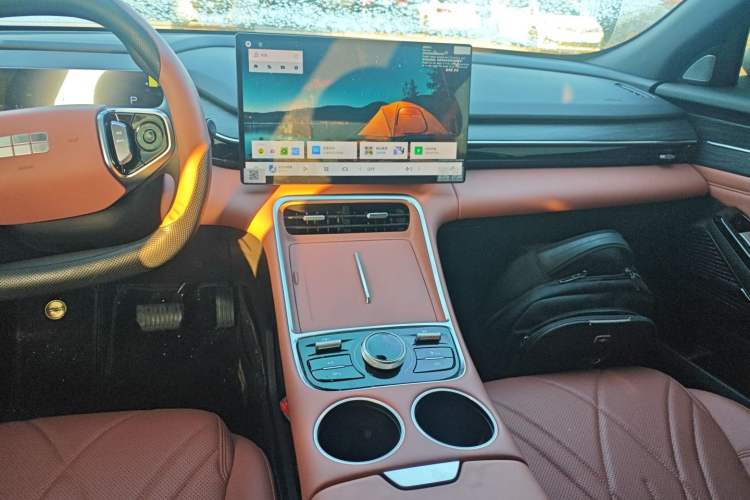 Used  L6 2025 EM-i 60km Launch Edition