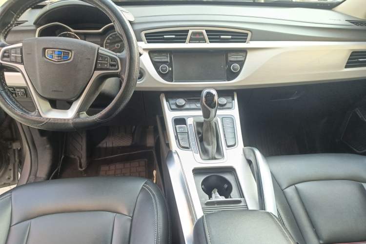 Used Geely Auto Emgrand X7 Sport 2018 1.8TD Automatic Two-Wheel Drive Zhiya Model