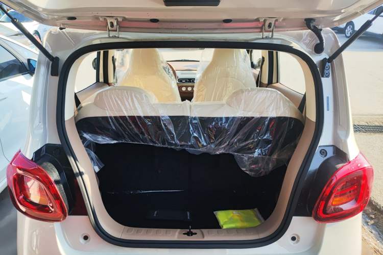 Used Wuling Hongguang MINIEV 2025 Four-Door Version Advanced Edition
