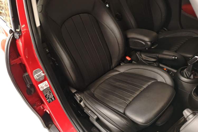 Used  MINI 2019 2.0T COOPER S Artist Five-Door Edition
