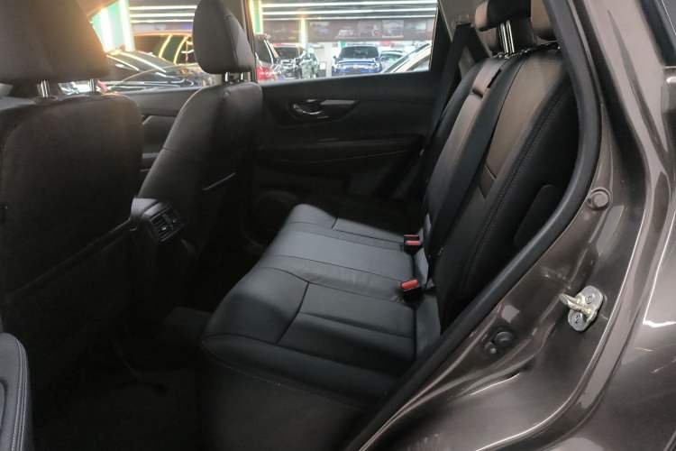 Used Nissan X-Trail 2019 2.5L CVT Smart Connect Leading Edition 4WD
