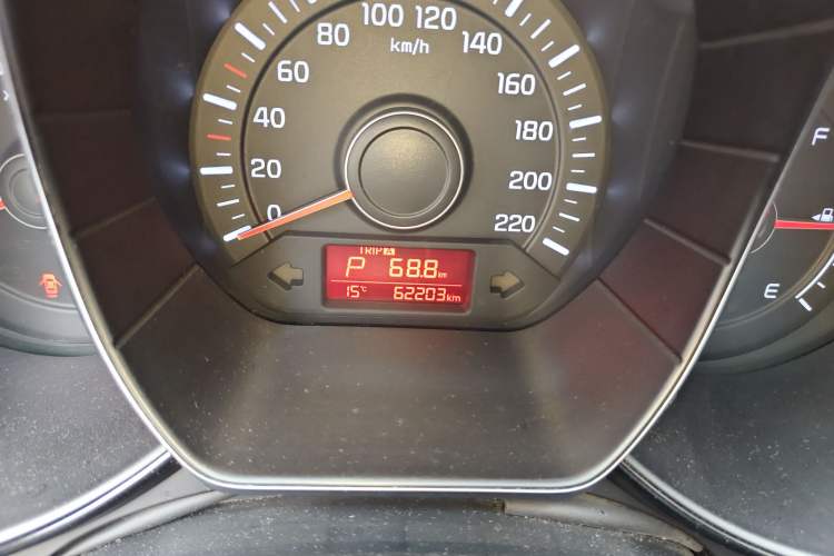 Used Kia K2 2015 Sedan 1.4L Automatic GLS
