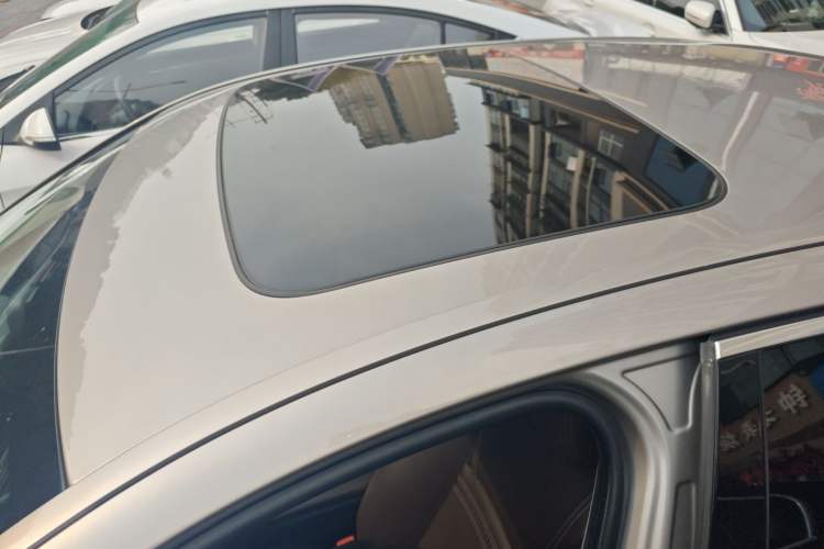 Used BMW 5 Series 2014 525Li Luxury Design Package
