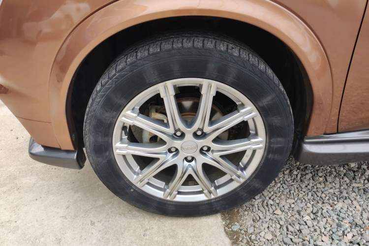 Used Infiniti ESQ 2014 1.6L Spontaneous Edition
