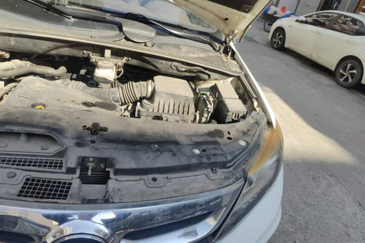 Used BYD S7 2015 2.0T Automatic Prestige Model
