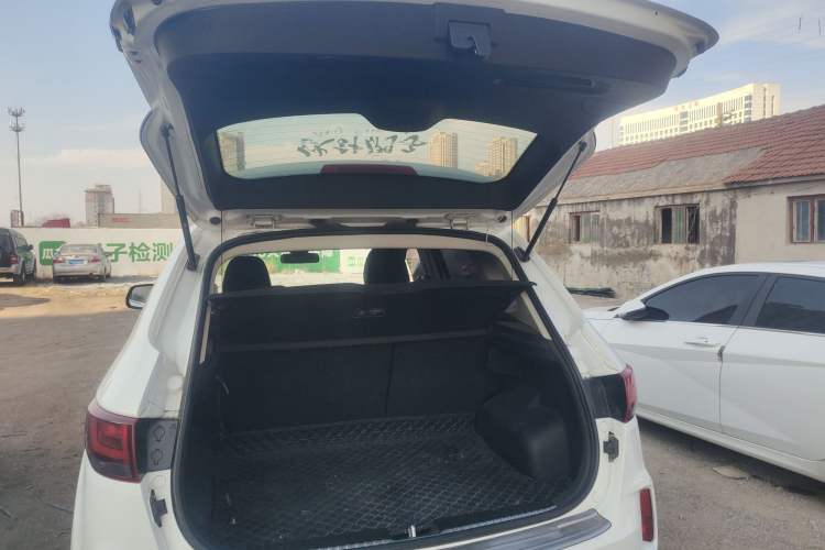 Used Bestune X40 2019 1.6L Manual Luxury Edition China V