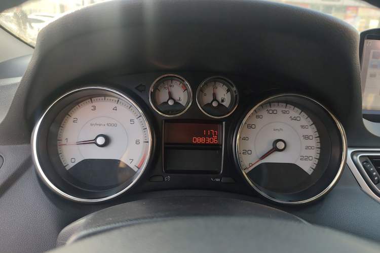 Used Peugeot 308 2014 Enjoy Edition Classic 1.6L Manual YouShang Model