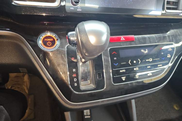 Used Honda Elysion 2019 2.0L Hybrid Luxury Edition
